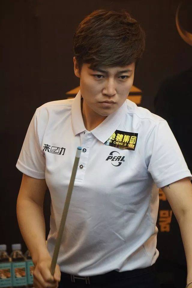 表现突出 表现突出